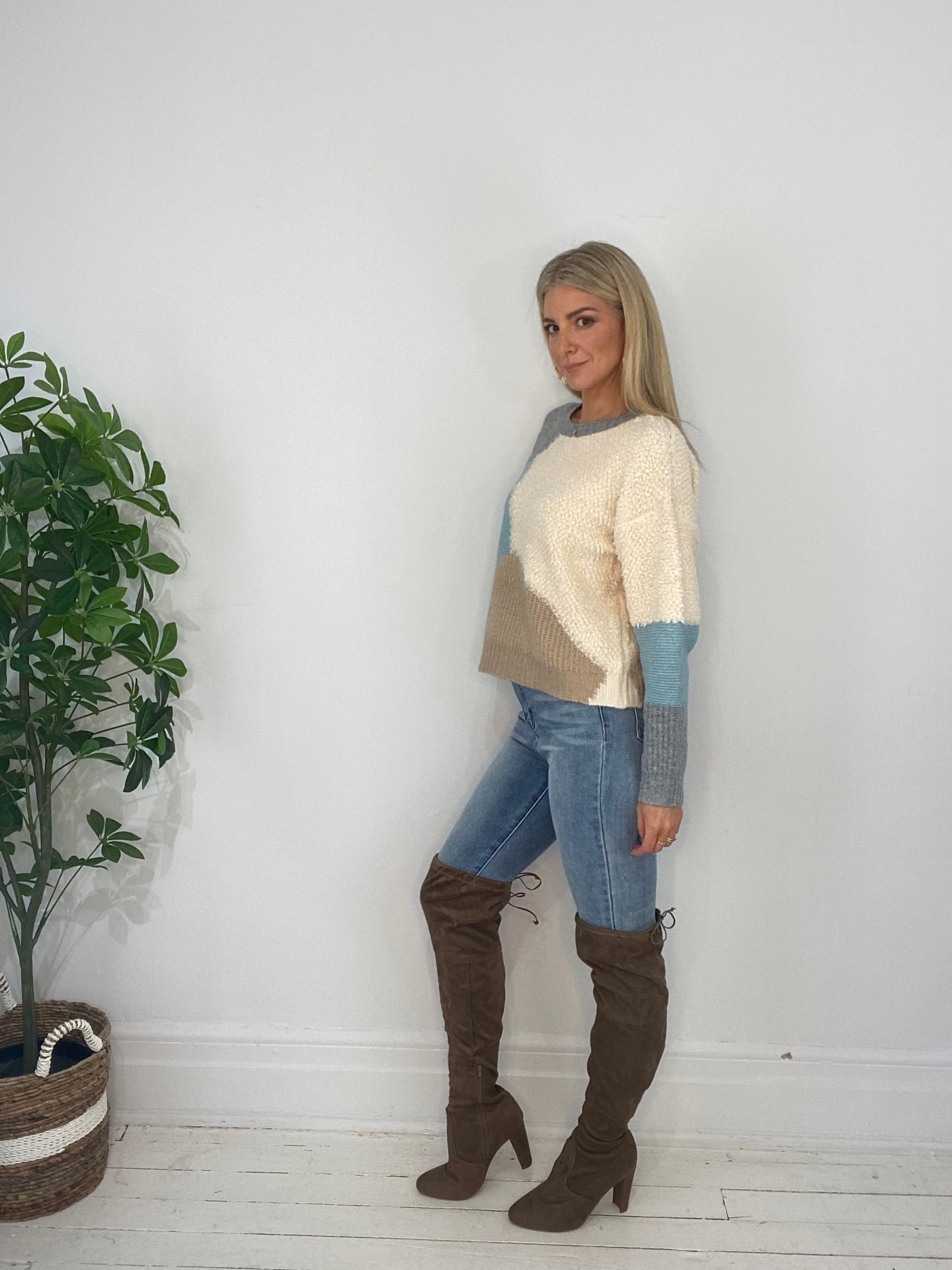 8230040 SWEATER