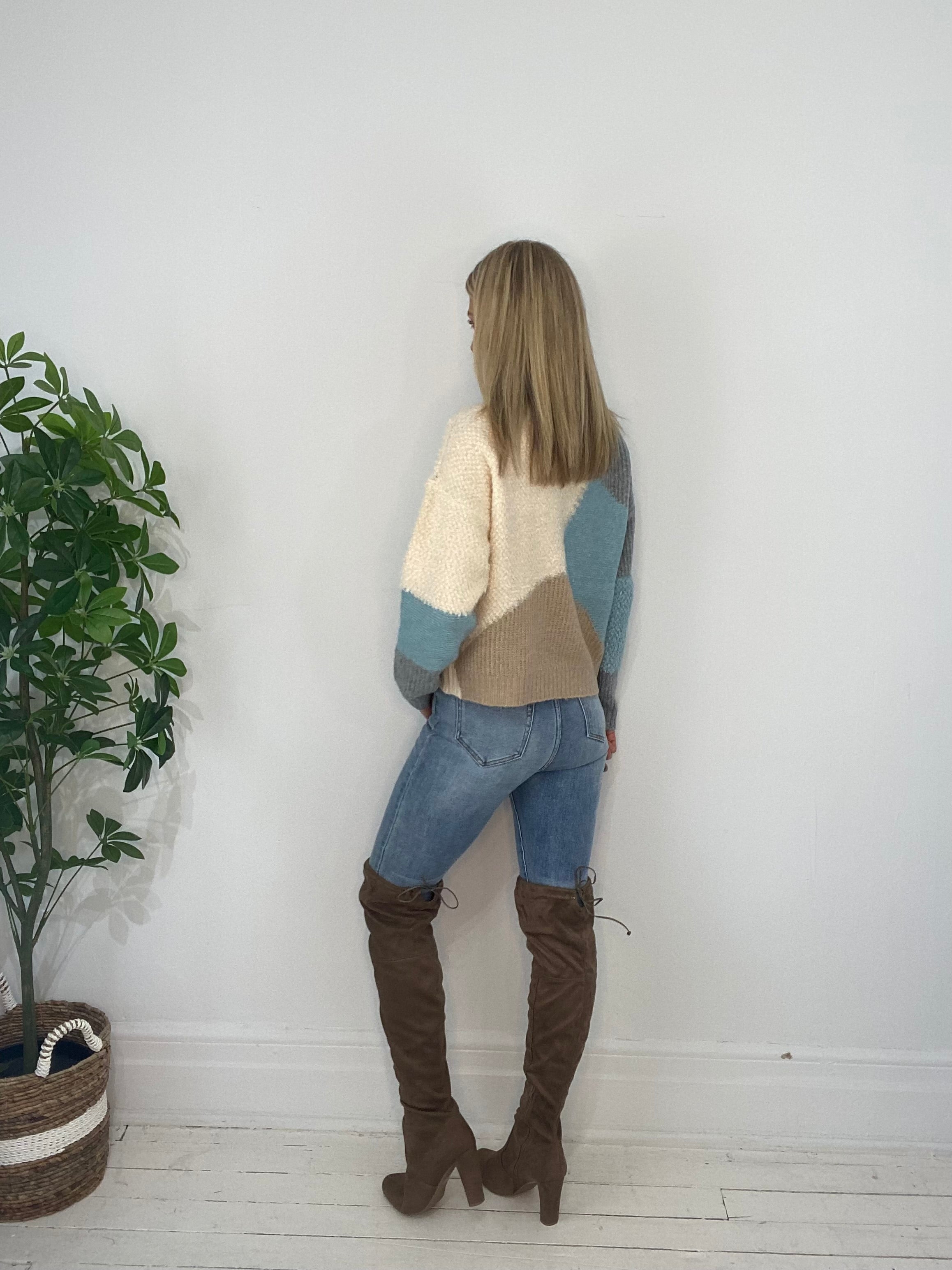 8230040 SWEATER