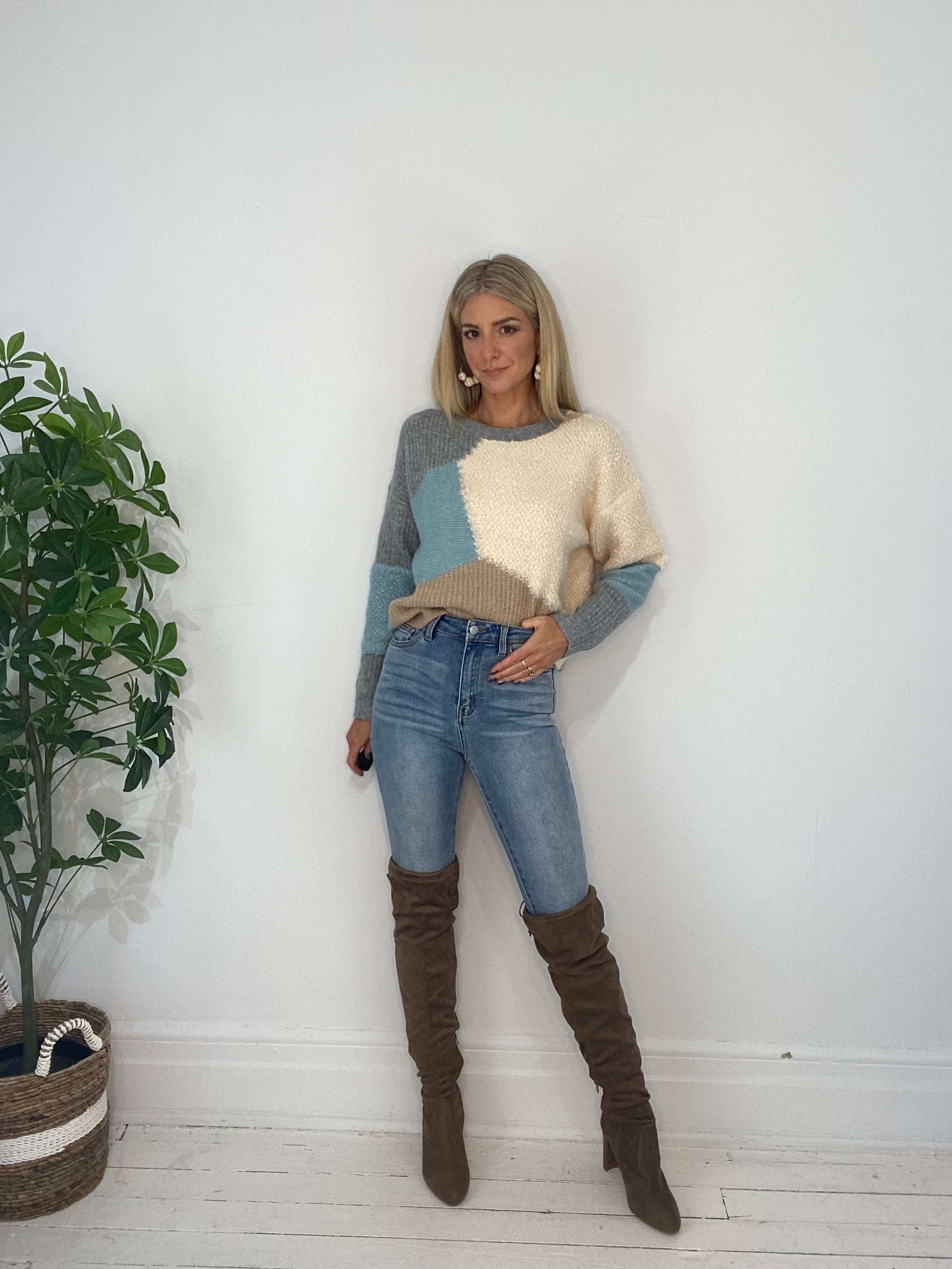 8230040 SWEATER