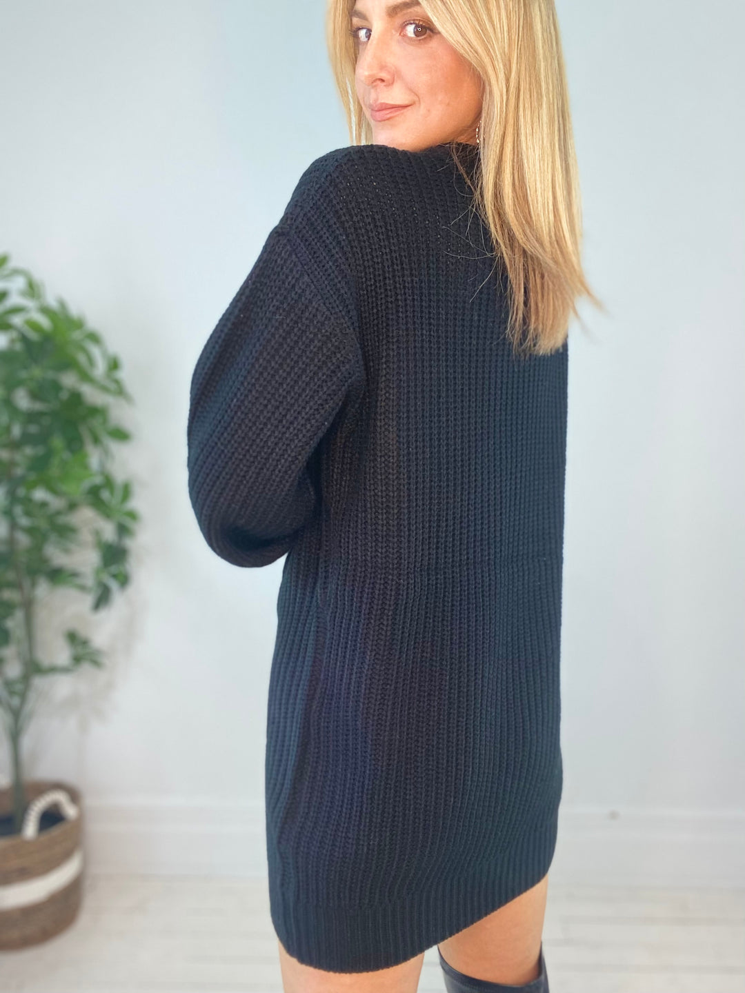 8230063 SWEATER DRESS