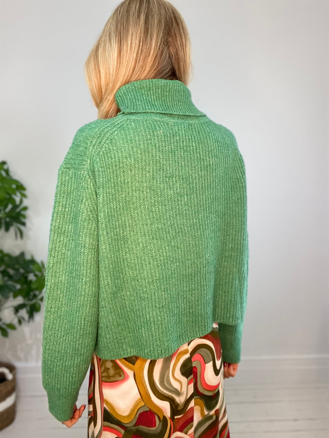 11230126 SWEATER