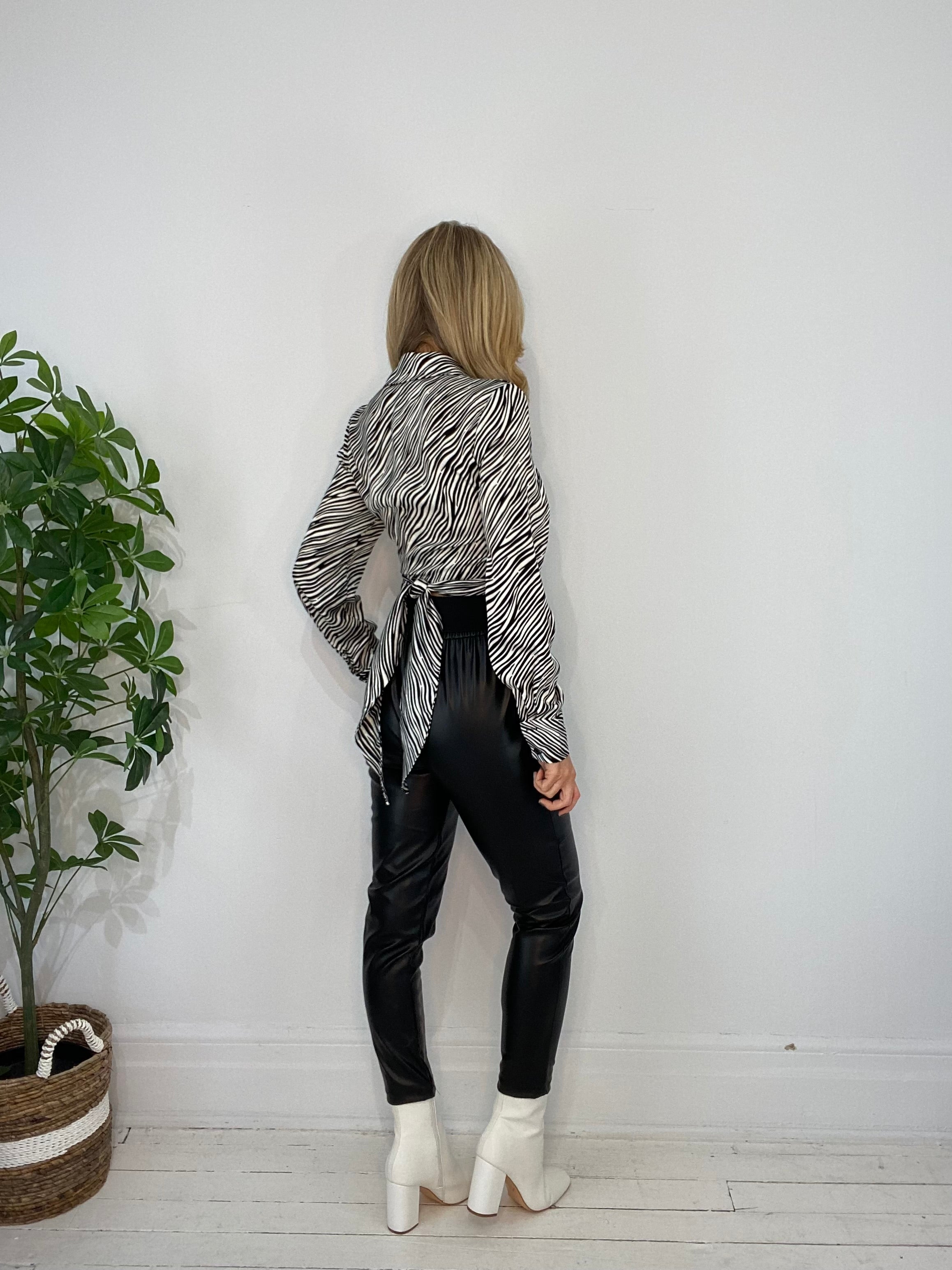 8230185 TOP