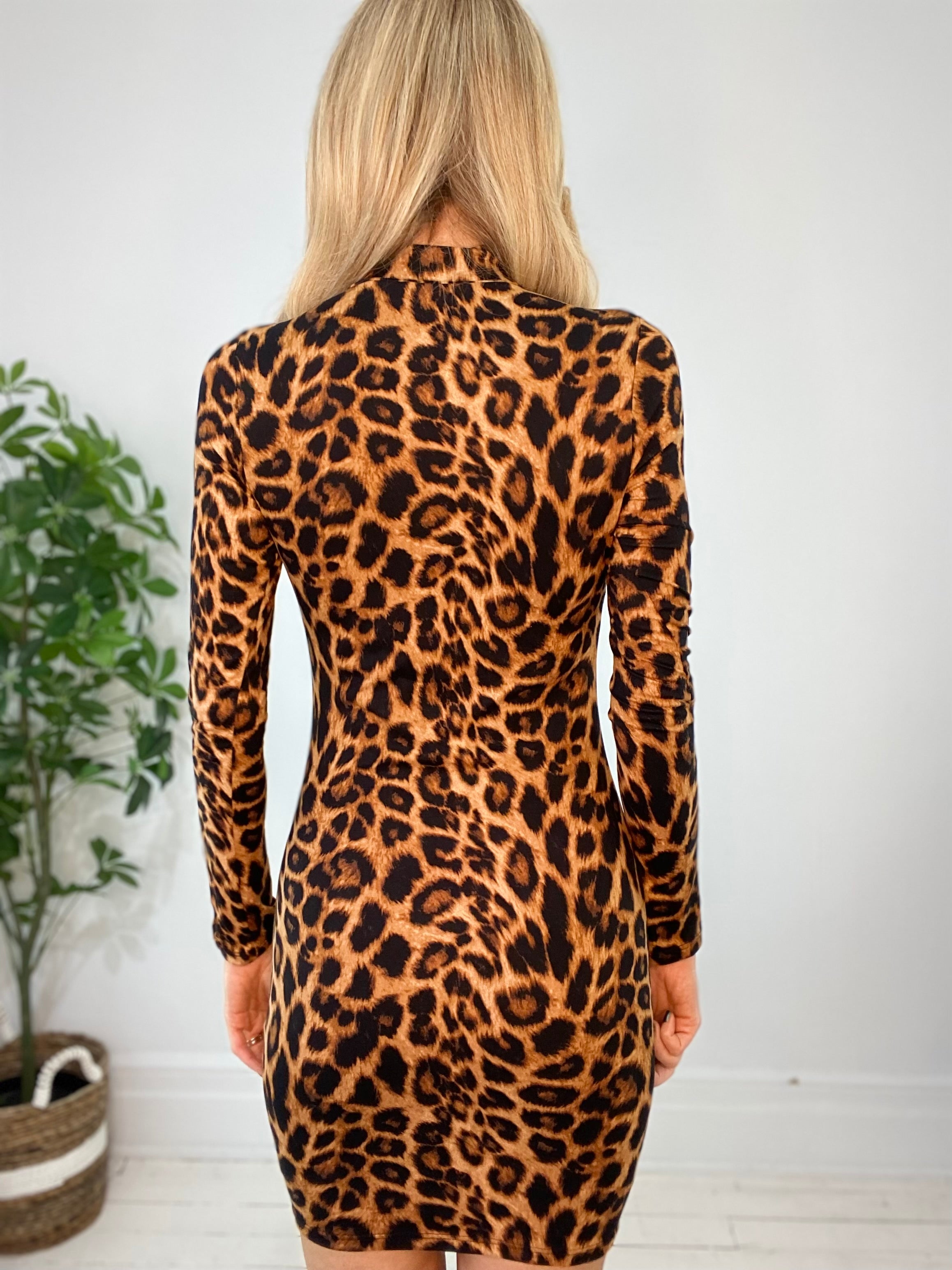 8230223 DRESS