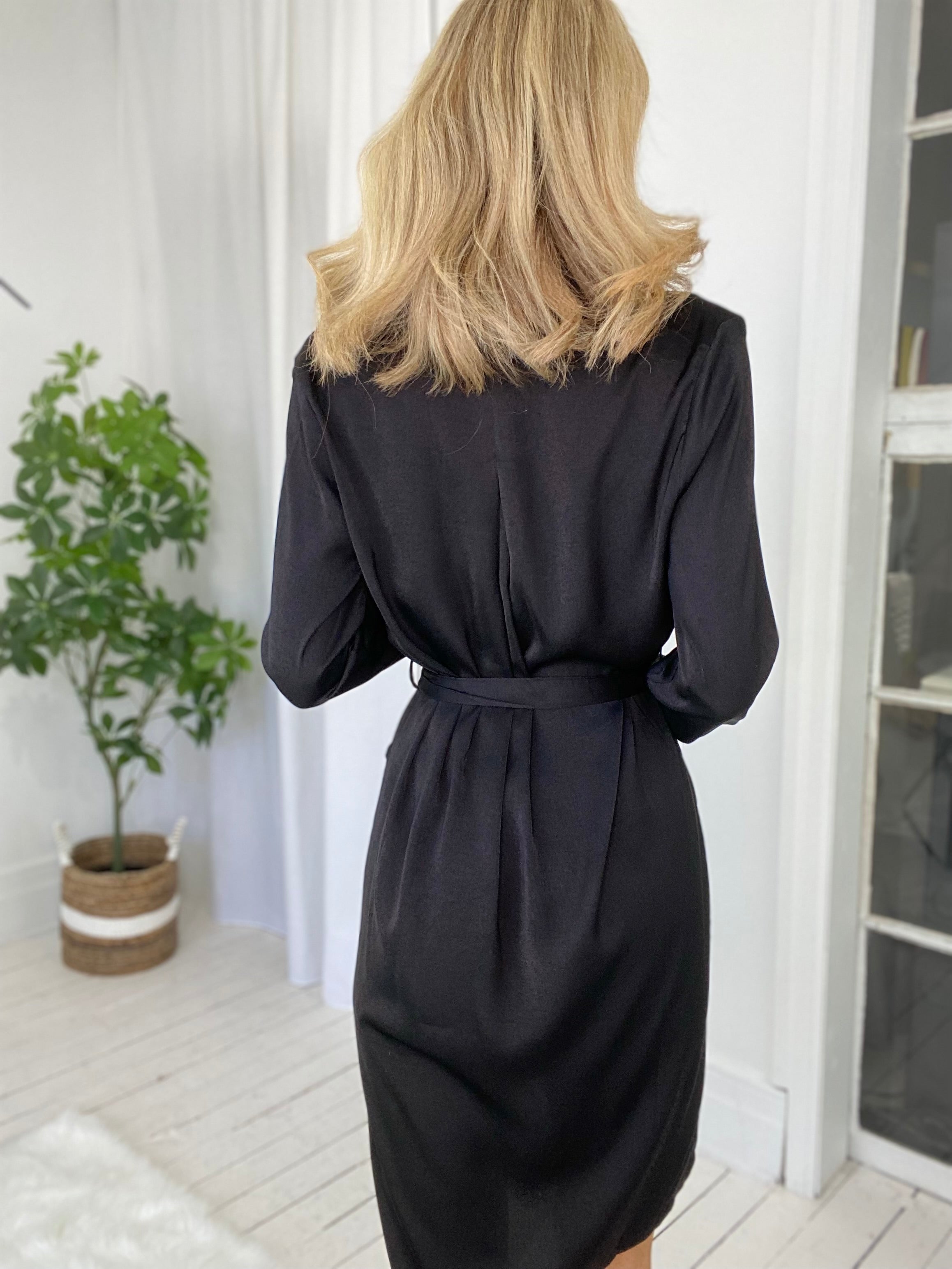 9220208 DRESS