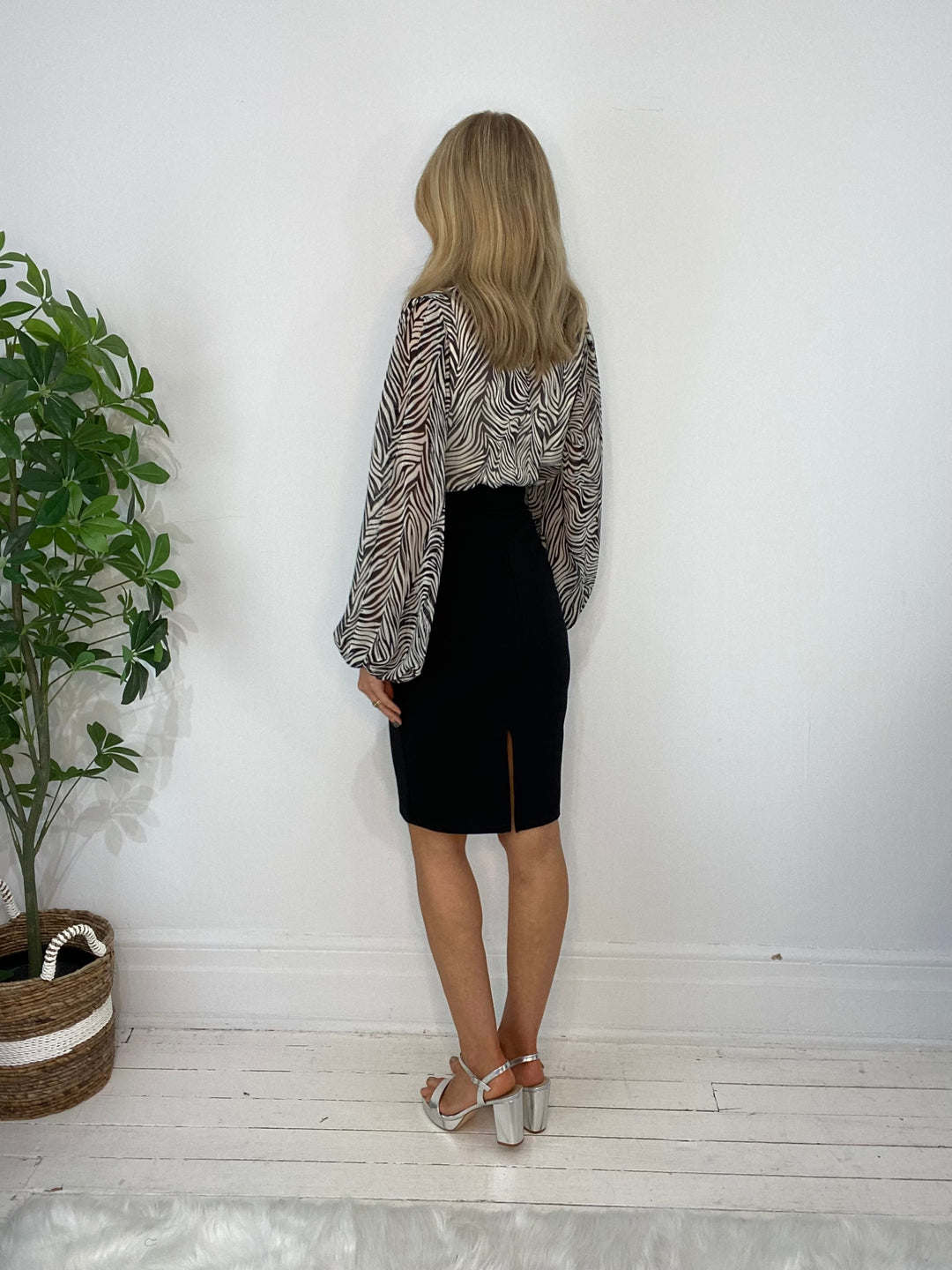 8230173 SKIRT