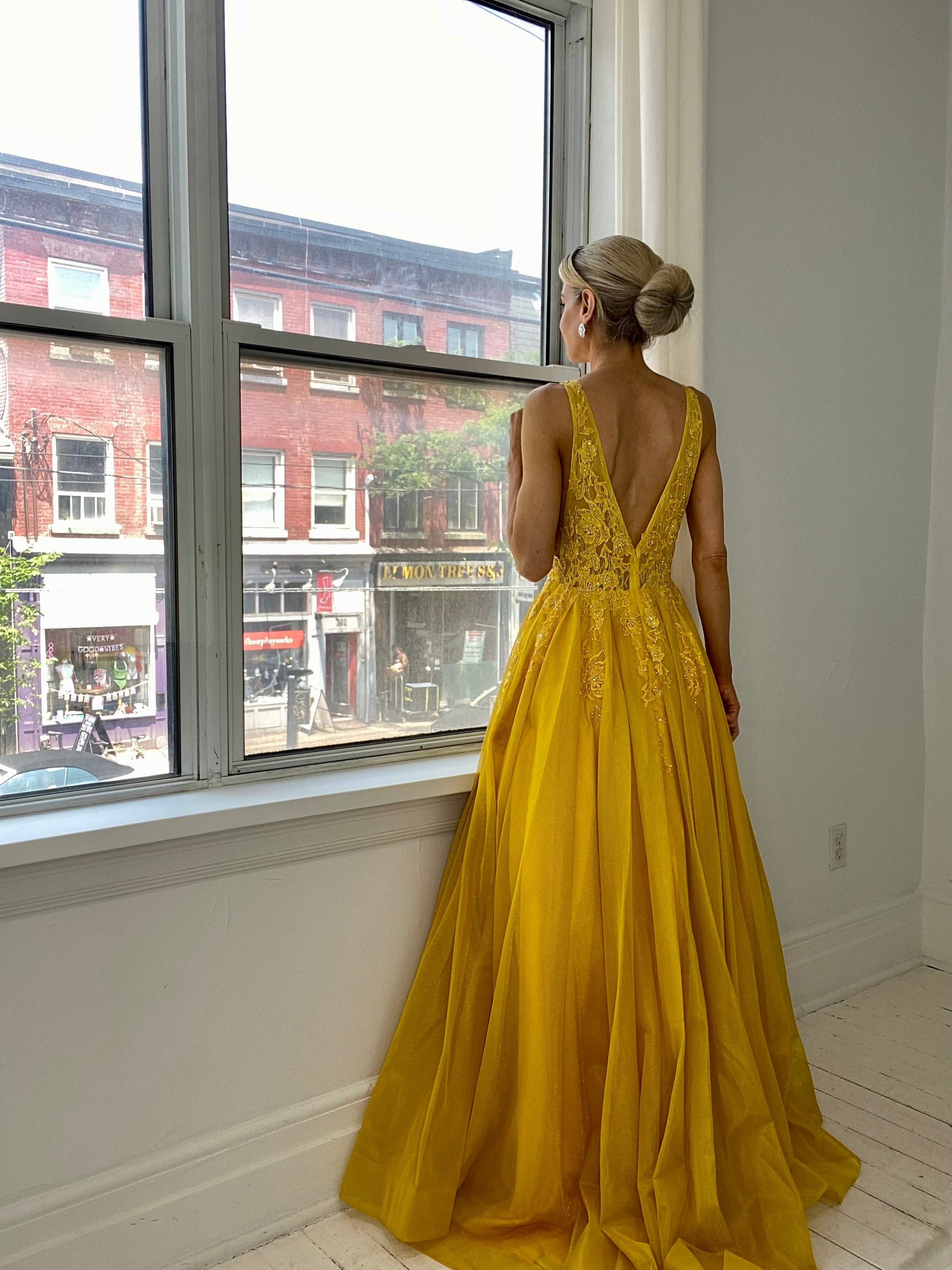 POISE GOWN