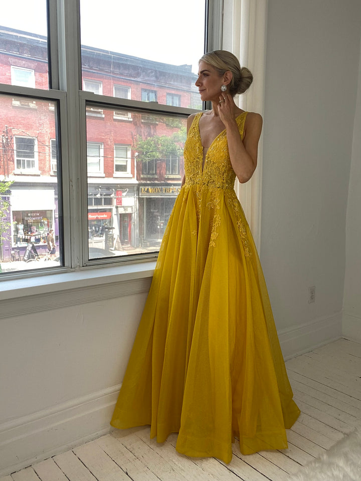POISE GOWN