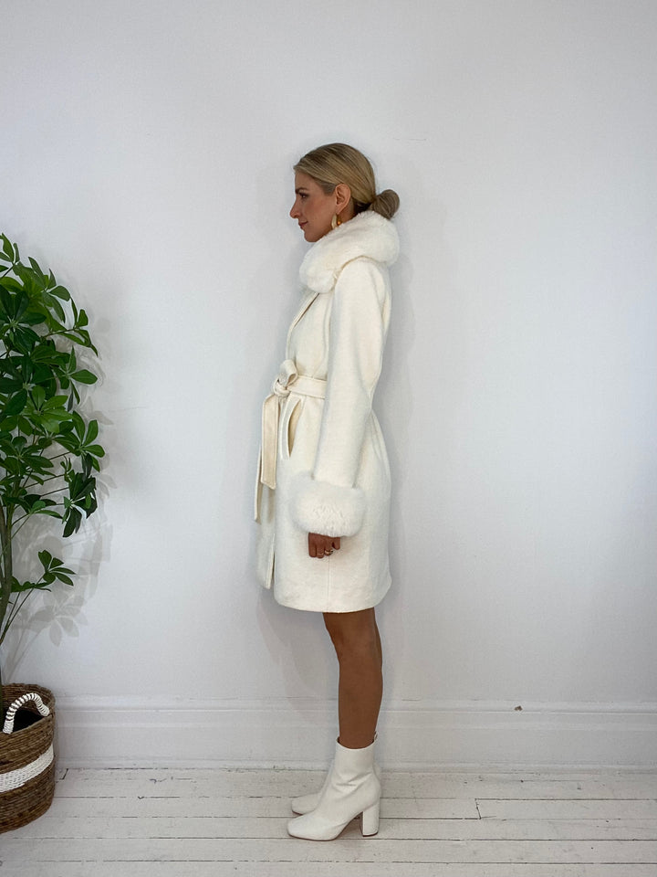 9220239 COAT