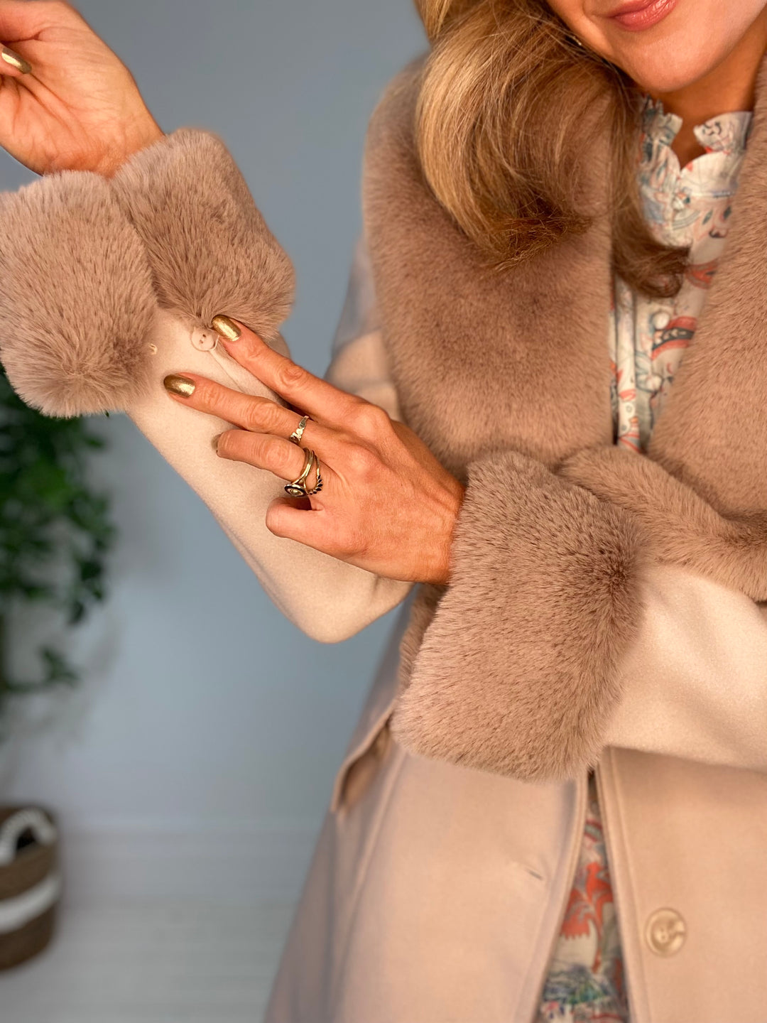 9220237 COAT
