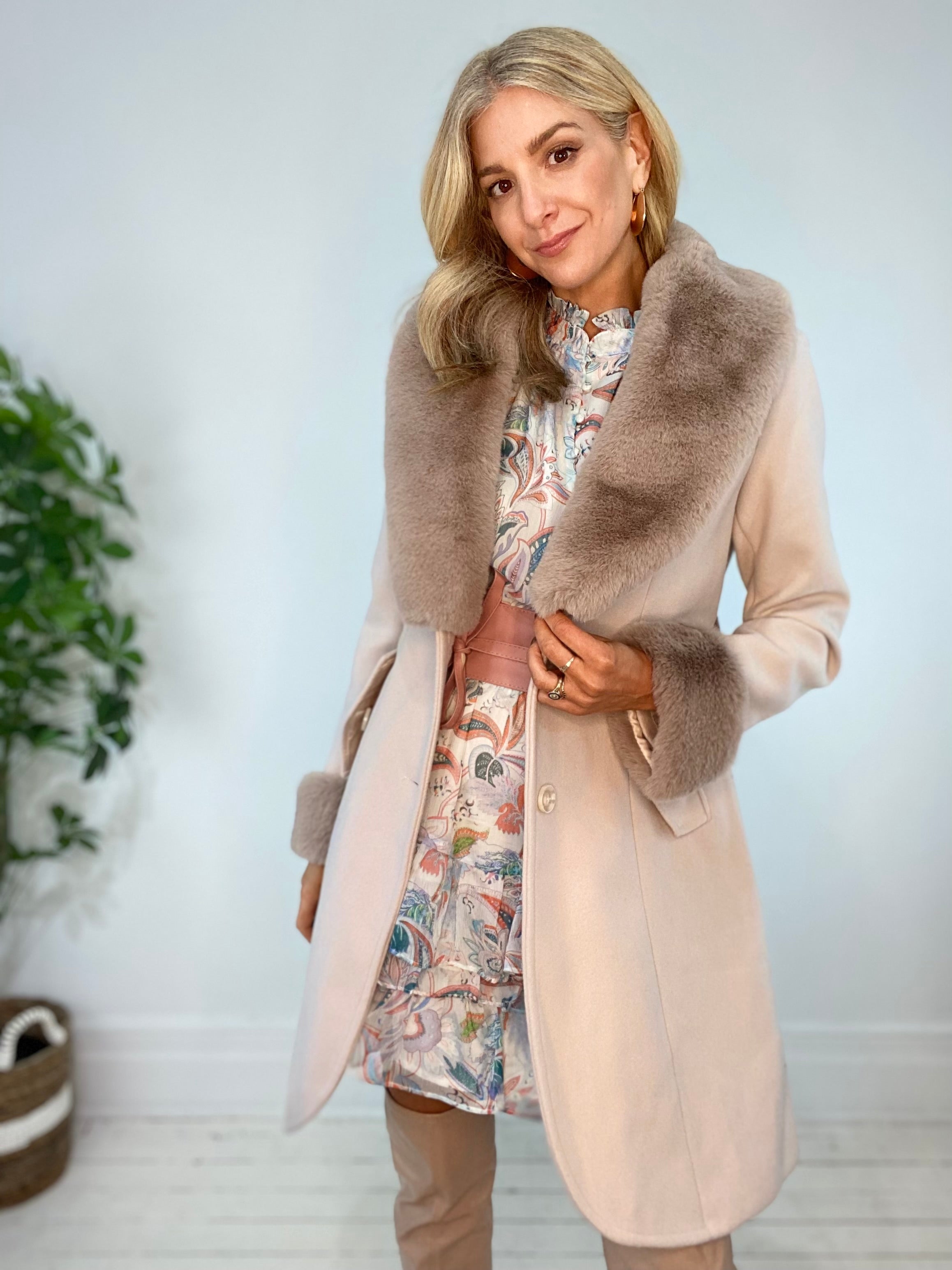 9220237 COAT