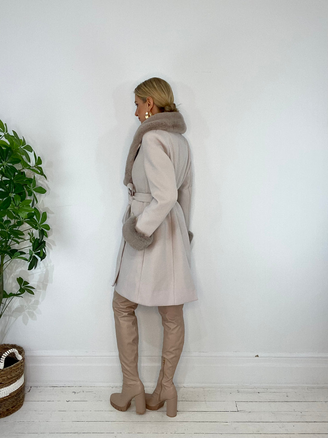 9220237 COAT