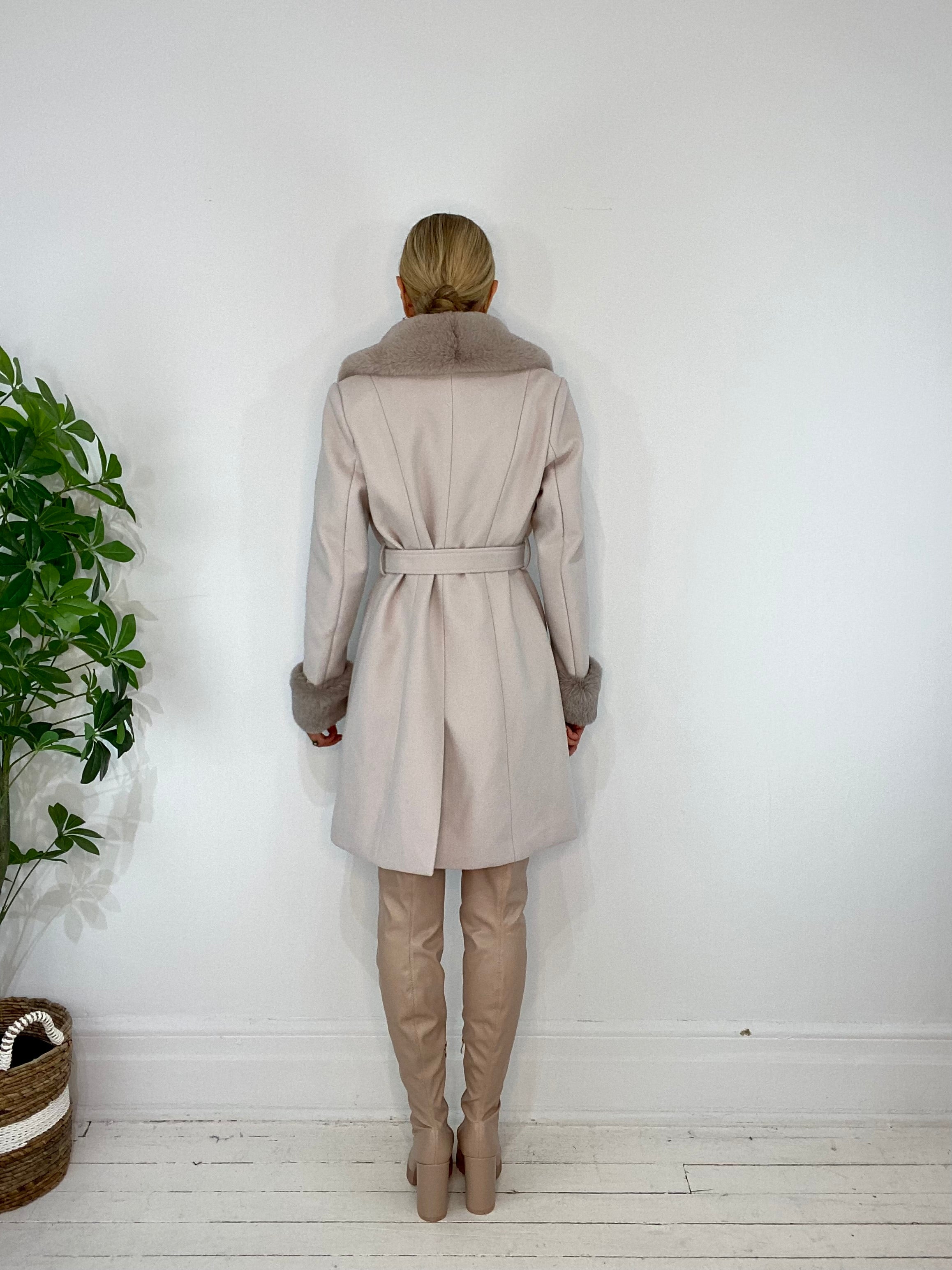9220237 COAT