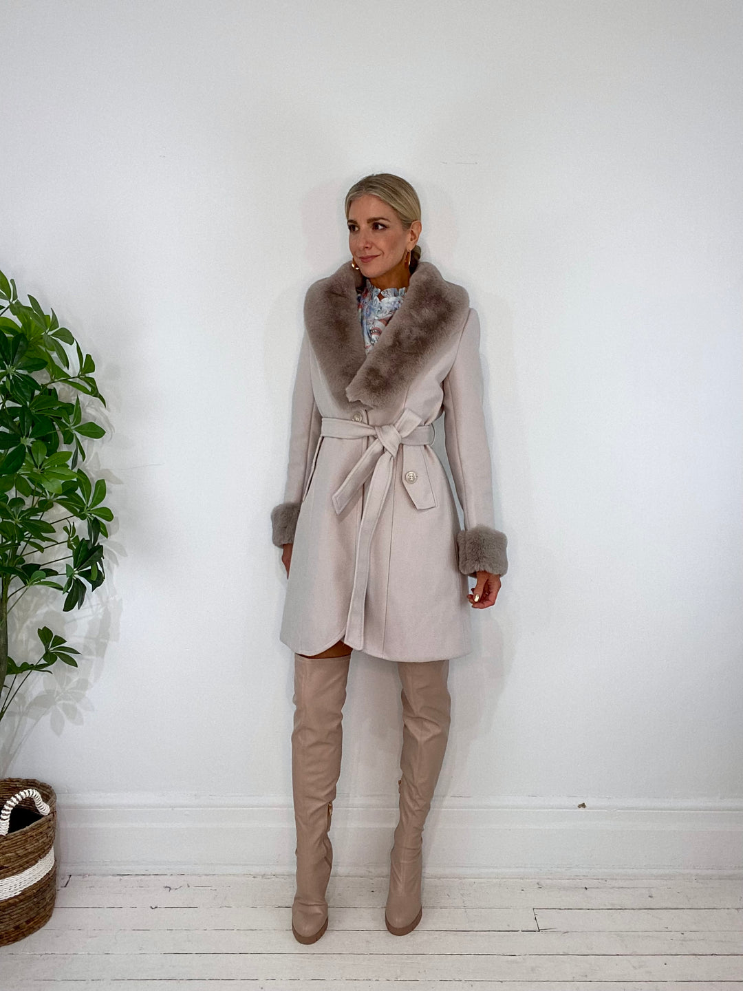 9220237 COAT