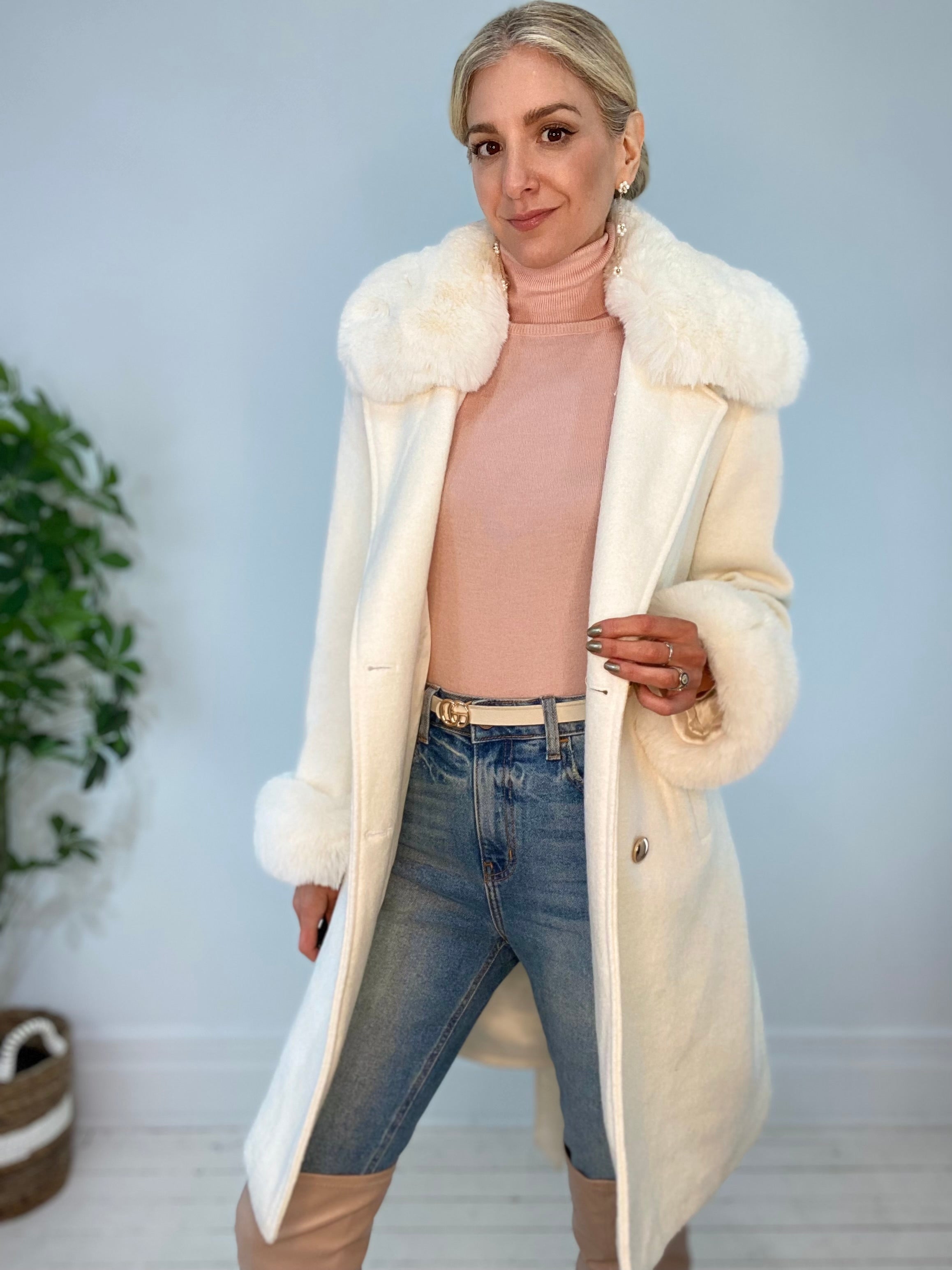 9220239 COAT
