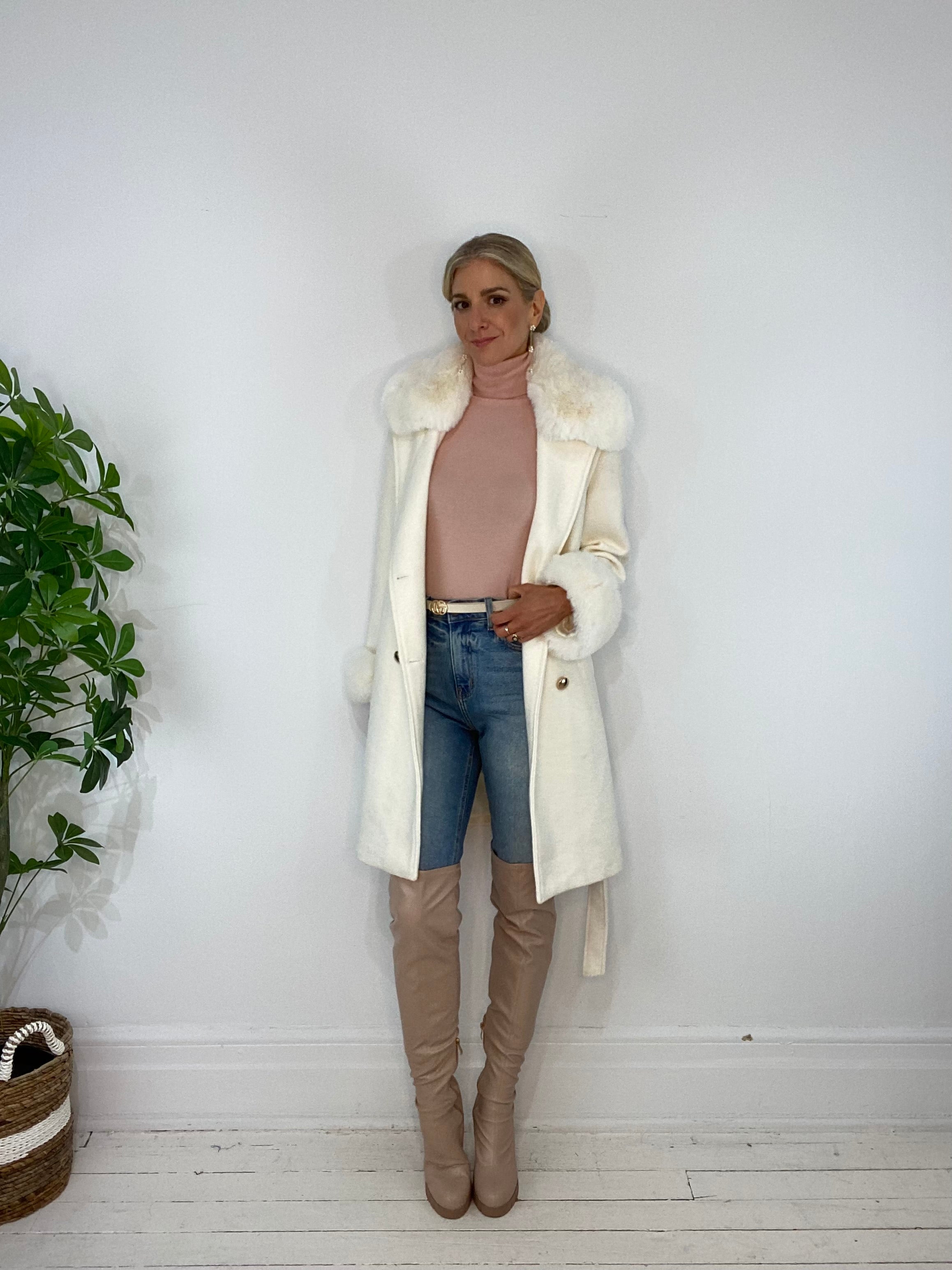 9220239 COAT