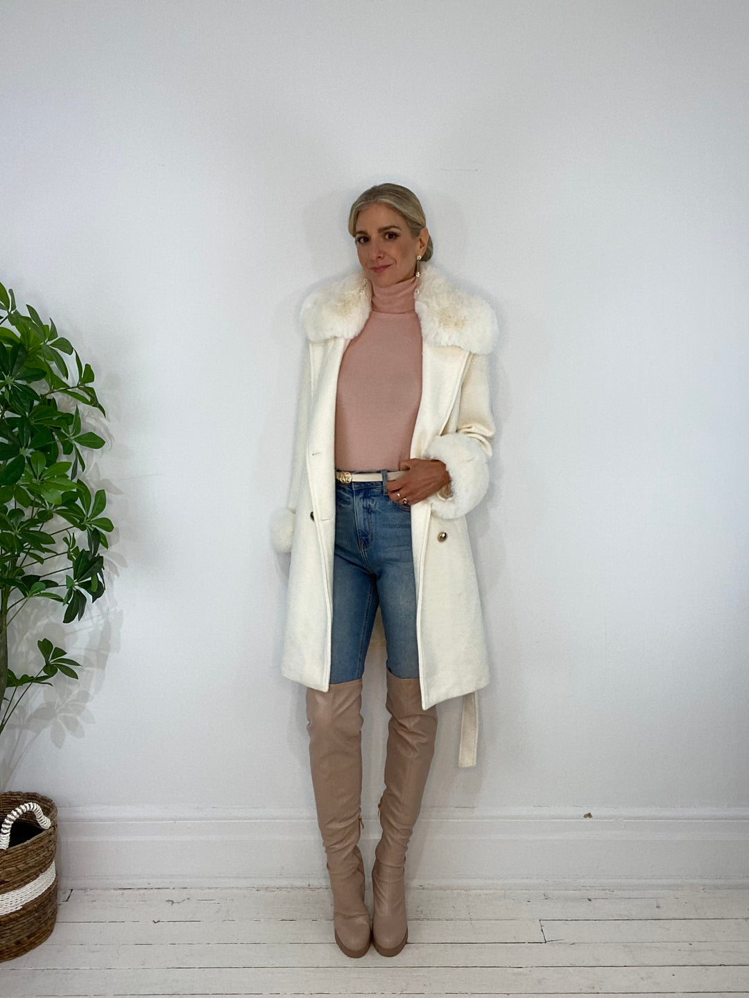 9220239 COAT
