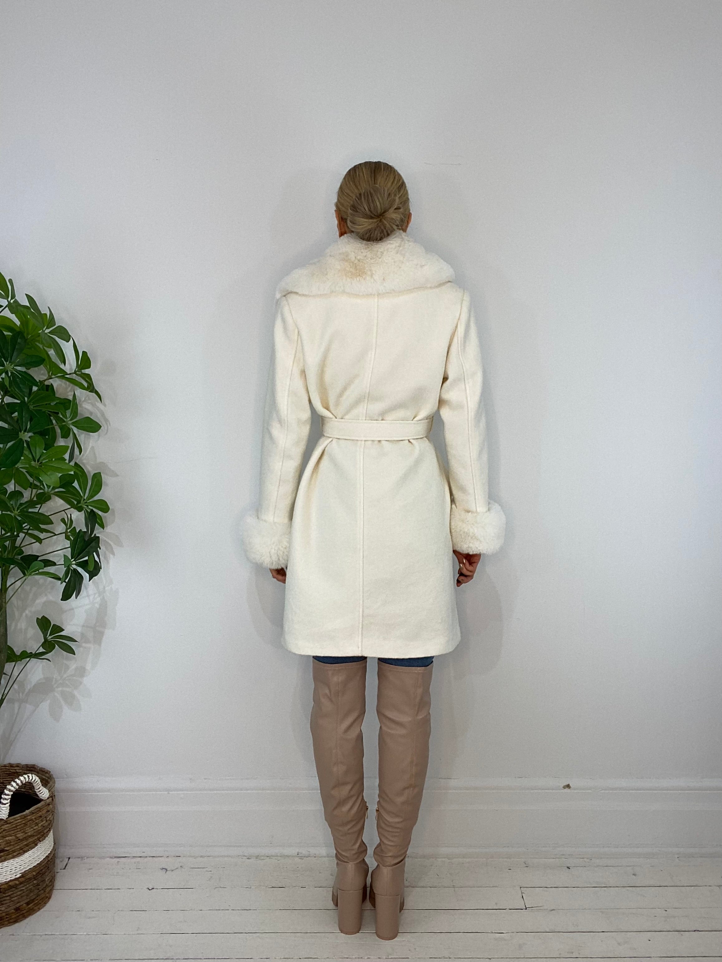 9220239 COAT