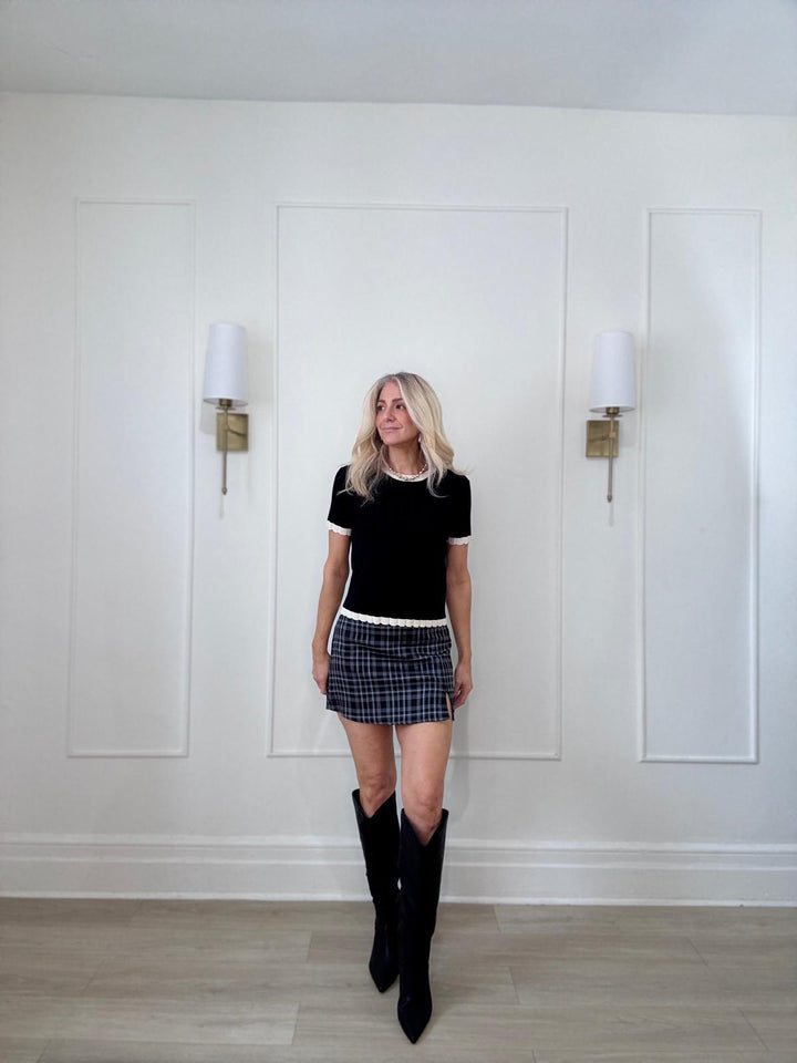 8260136 SWEATER
