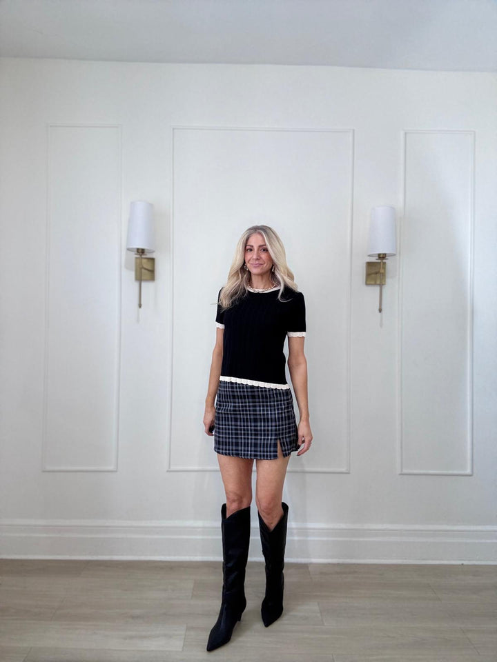 8260136 SWEATER