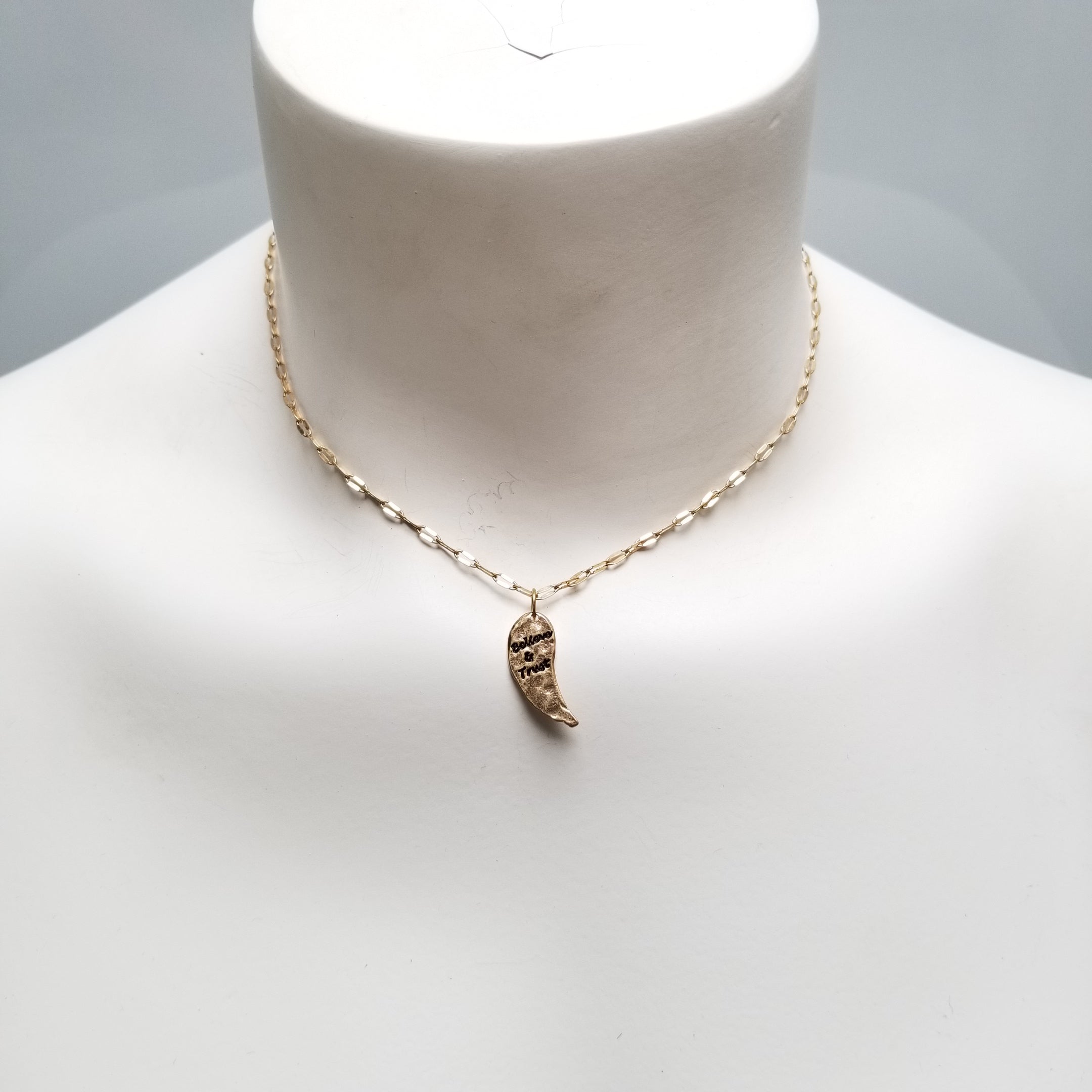 520200018 NECKLACE