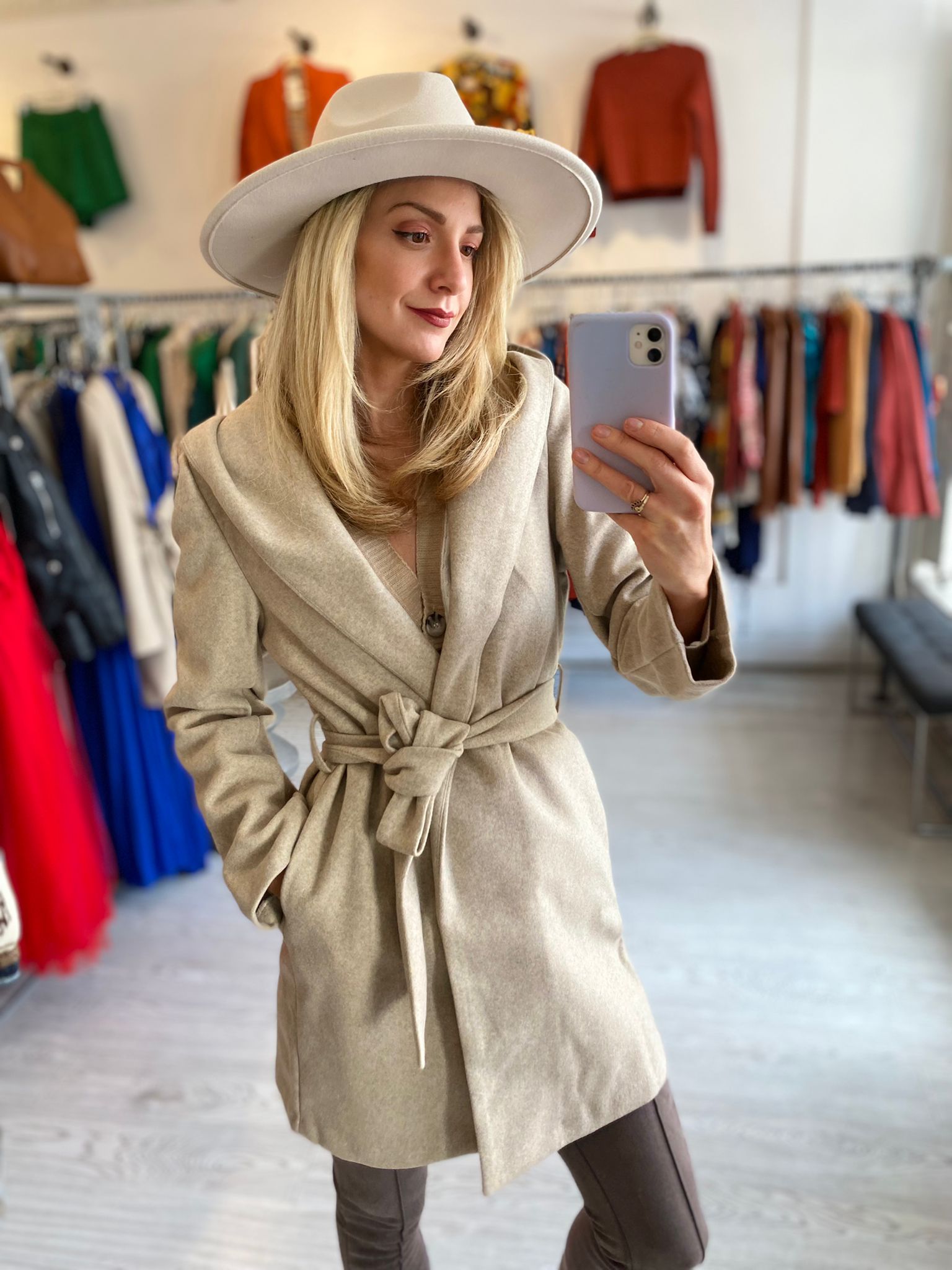9220061 COAT