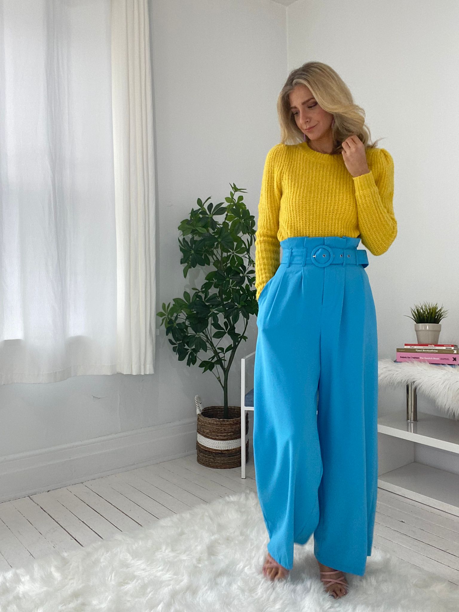 9220319 SWEATER