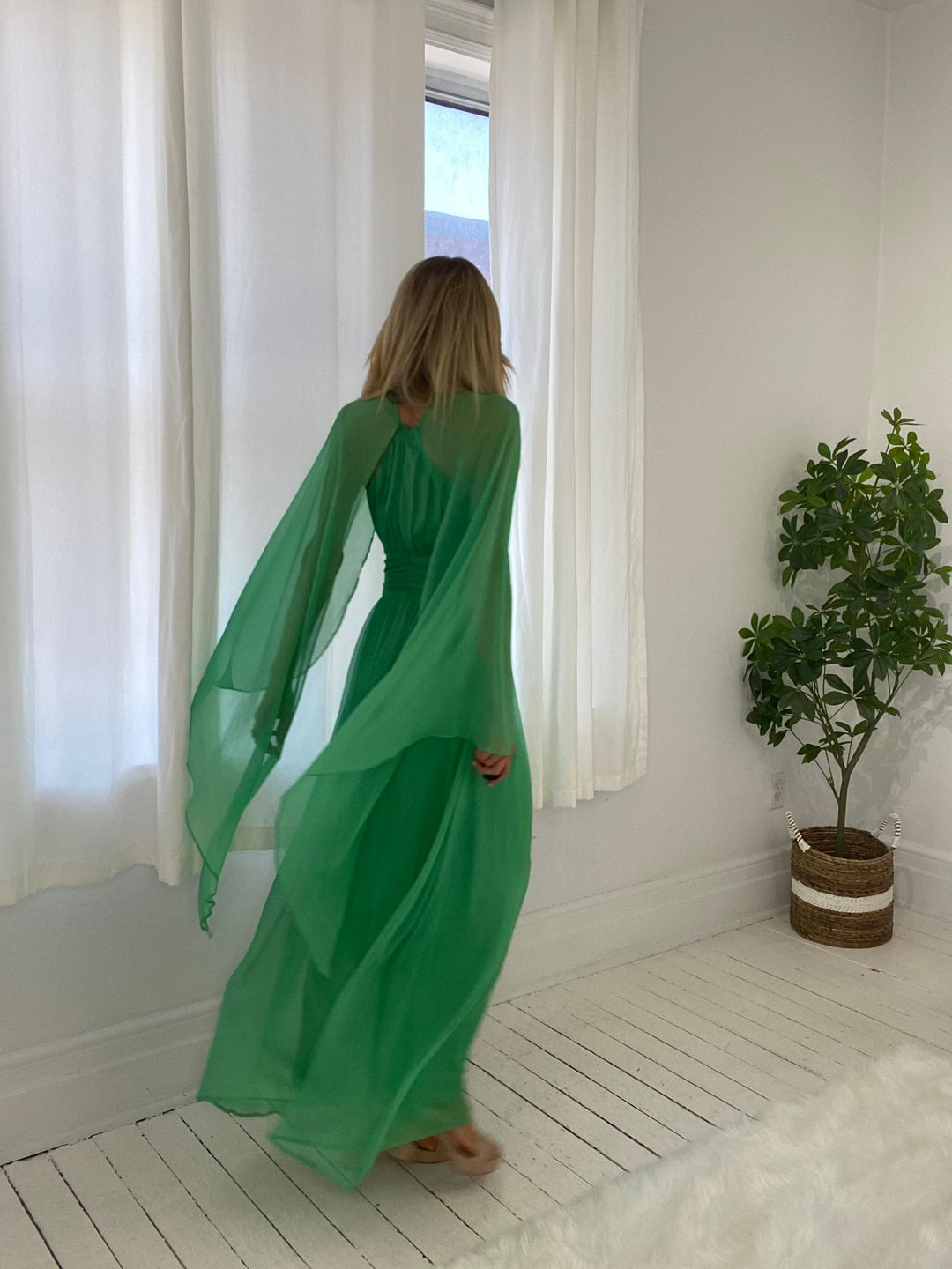 4230160 DRESS