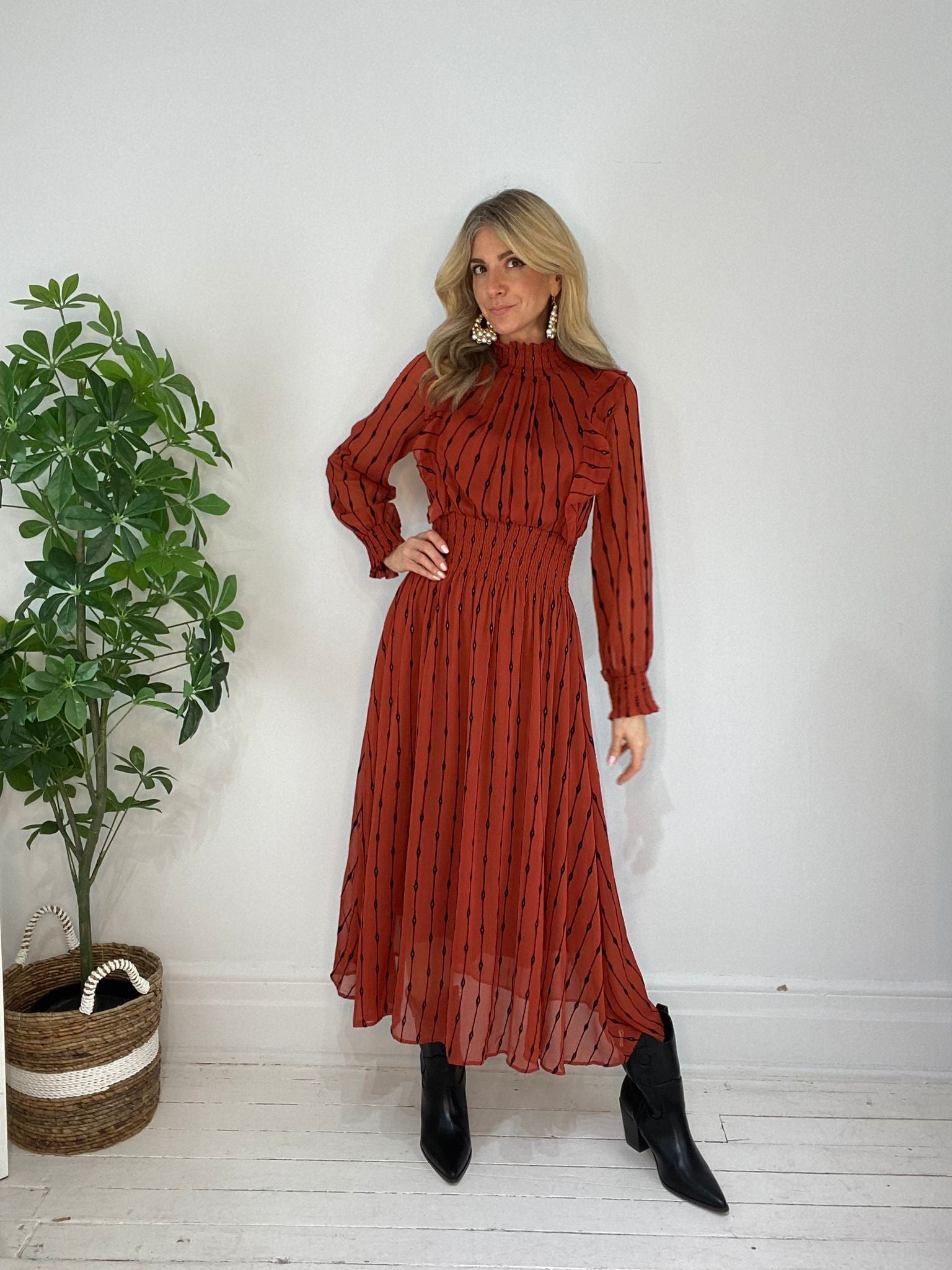 8230182 DRESS