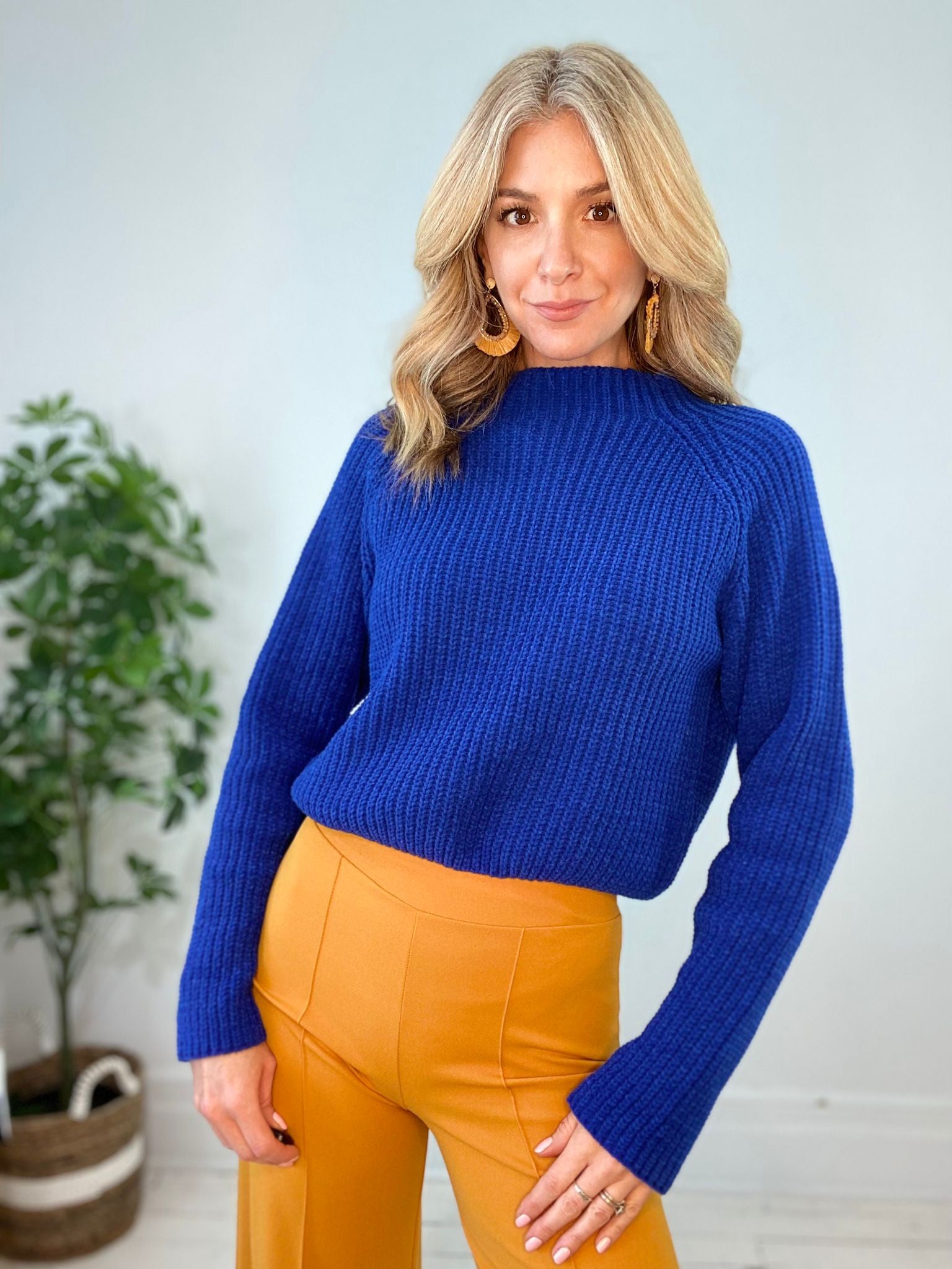 8230116 SWEATER